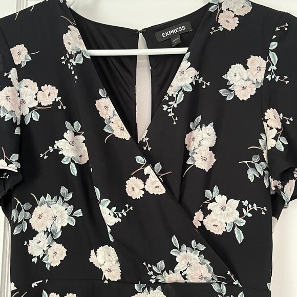 Express Y2K floral print black mini dress keyhole flutter sleeve lined size 4 - Picture 3 of 6